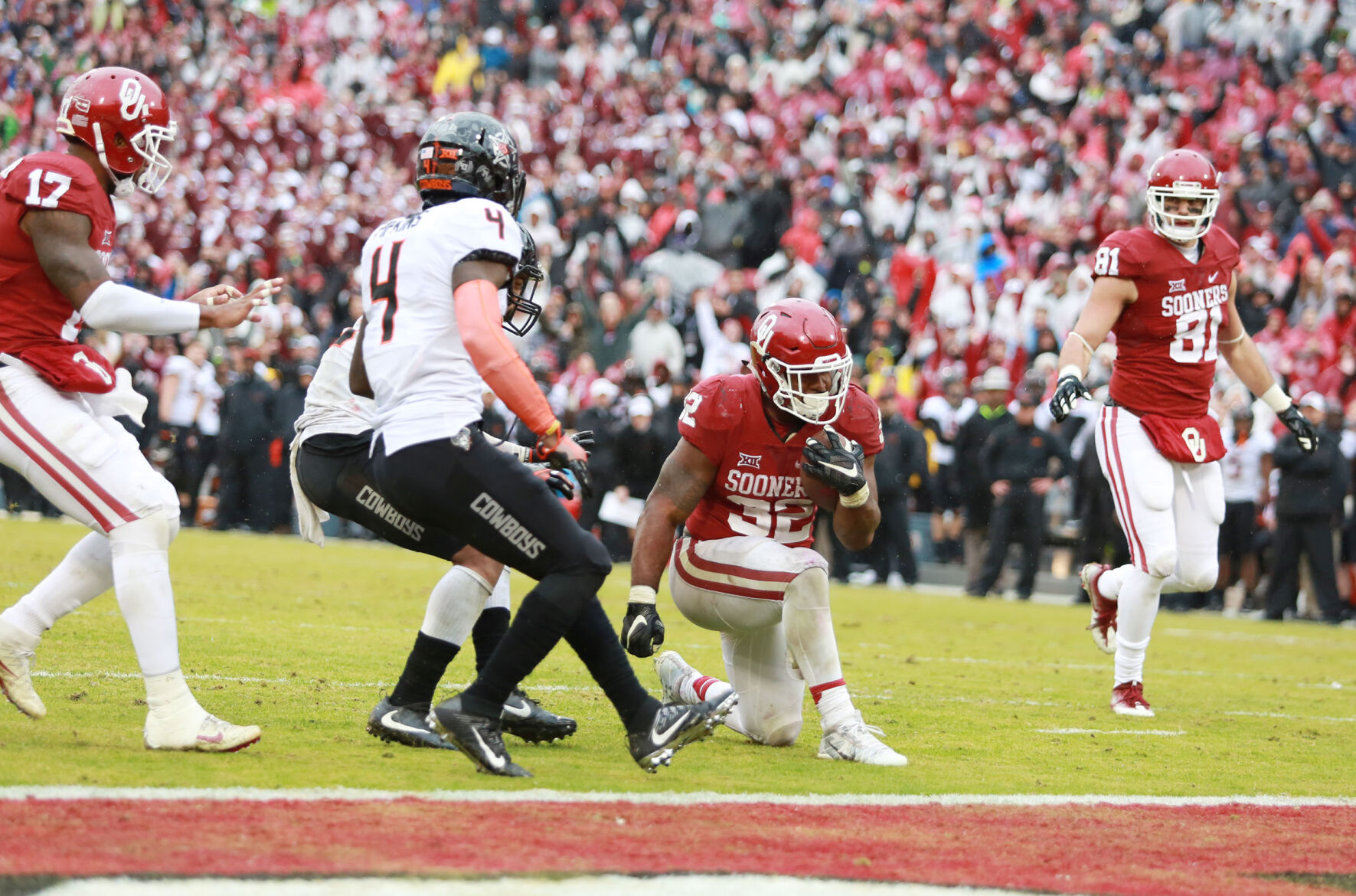 Dec. 3, 2016 in Norman: No. 5 OU 38, No. 11 OSU 20